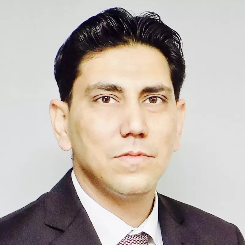 Headshot of Nadeem Tehami, MD.